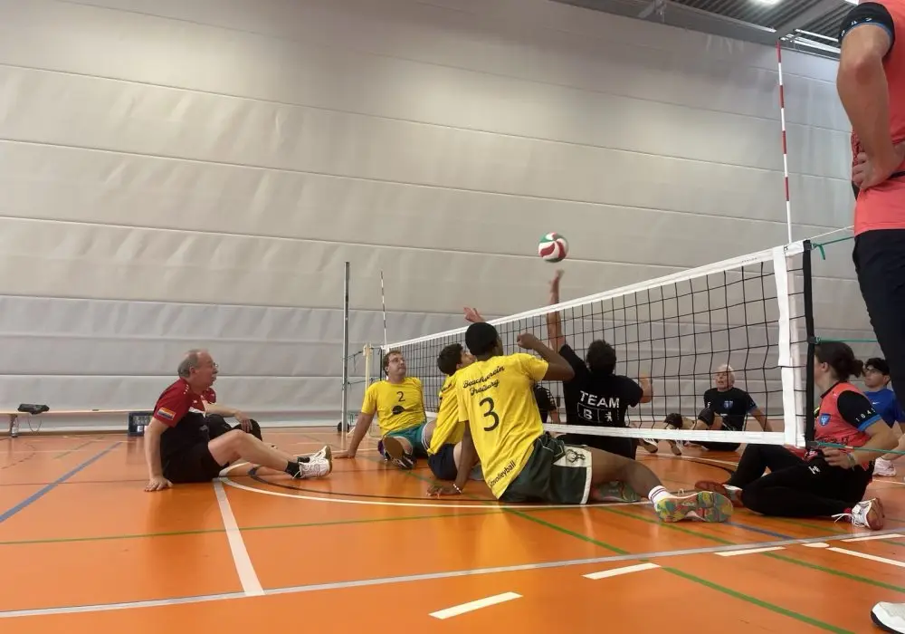 Sitzvolleyball Ballwechsel